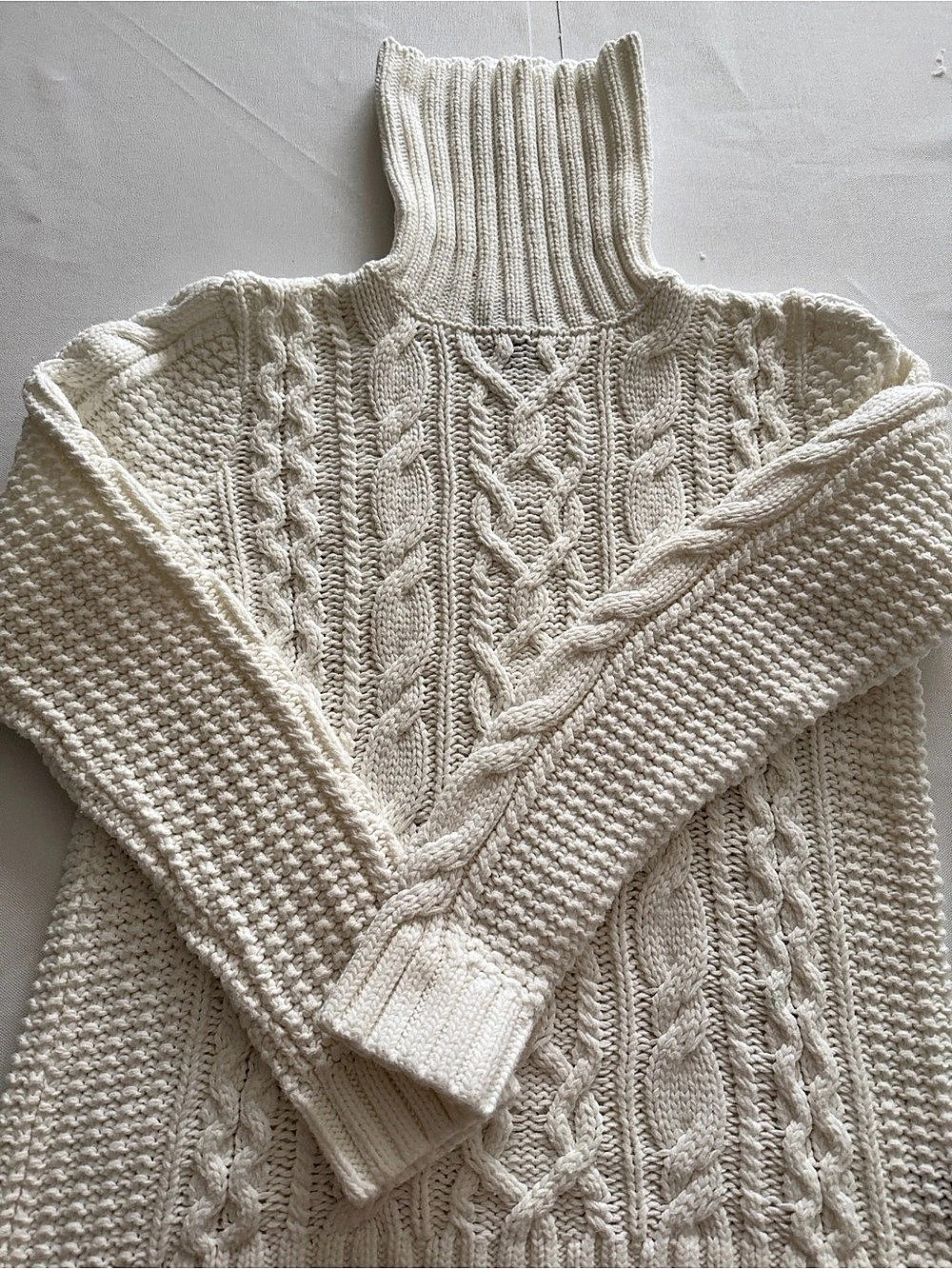 Cable Knit Turtleneck in Cream Like New